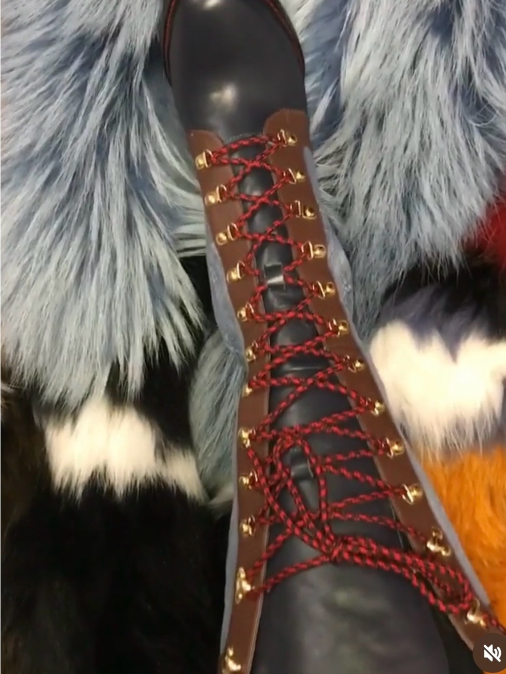 Jennifer Le Limited Edition Denim
Driftwood Boots - Picture 2 of 5